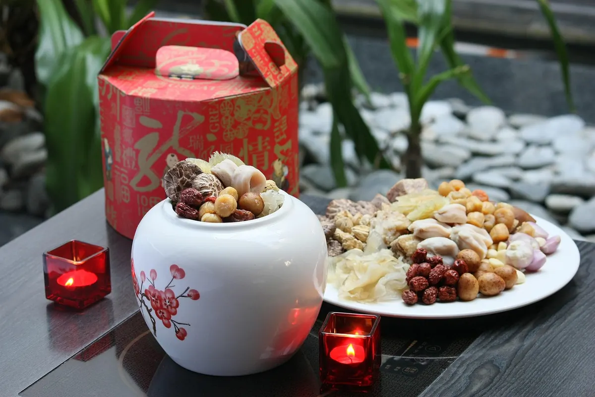 Gift Hampers for New Homeowners: What to Include from a Cotswold Larder